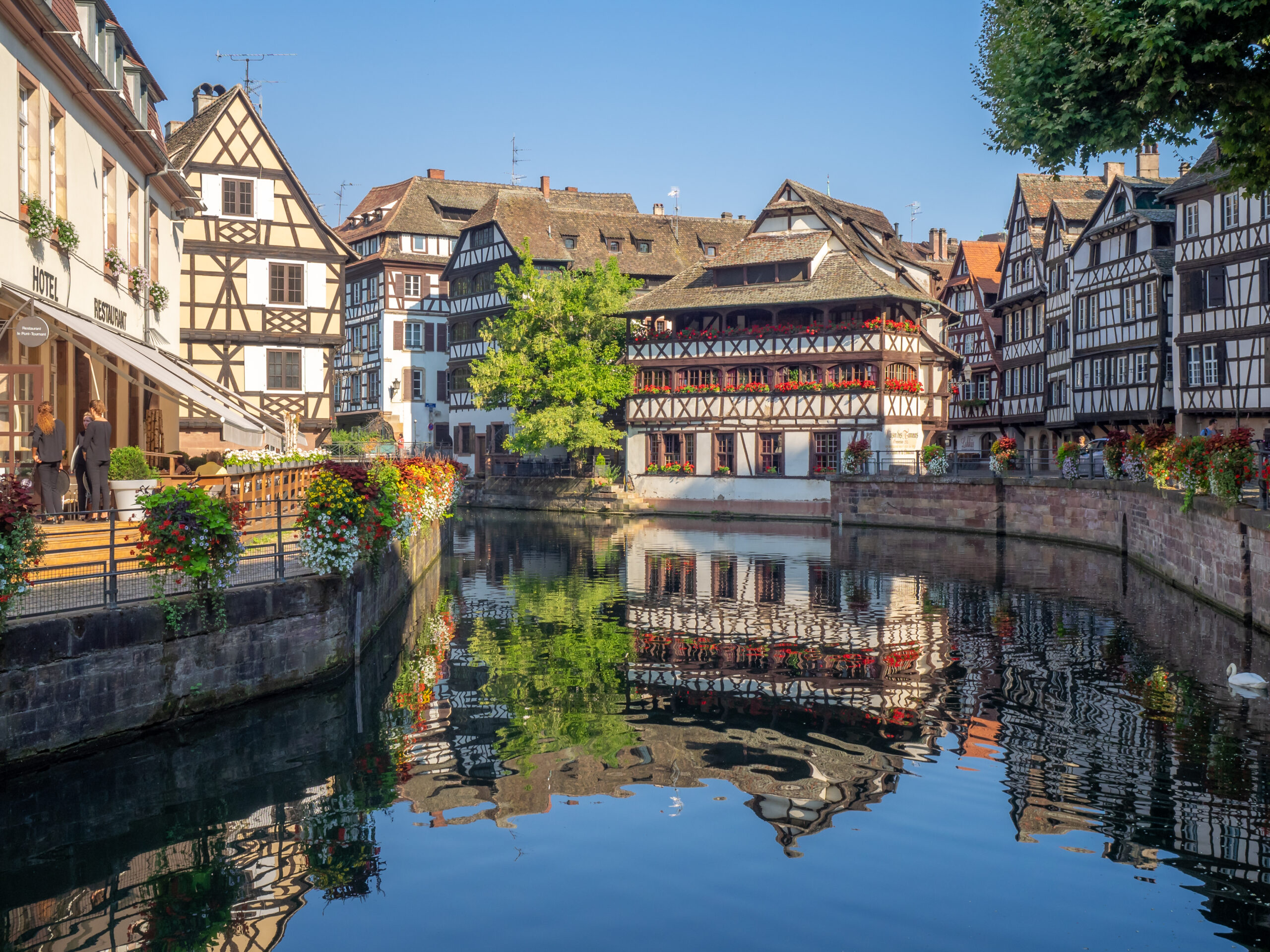 Half-Timbered_Buildings_In_Strasbourg_original_1804430_MA