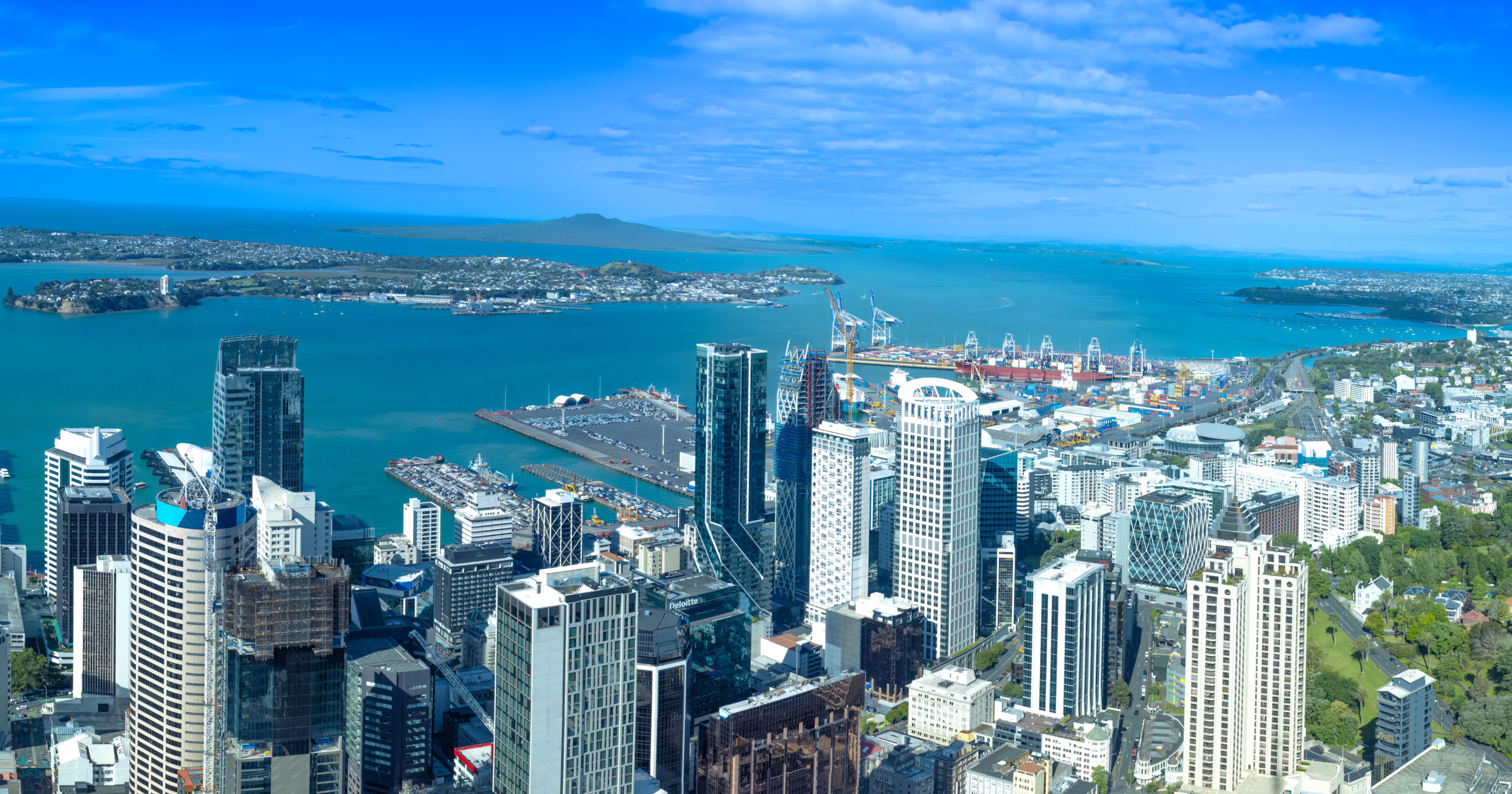 Panoramic skyline of Wellington downtown harbor and financial center, New Zealand